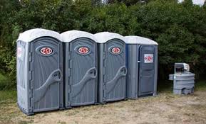 Best Deluxe Portable Toilet Rental  in Clarinda, IA